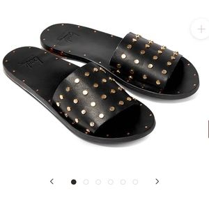 NWT 100% Authentic Beek Lovebird Stud Sandal 9